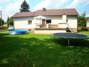 Serene Holiday Home in Mlad Buky with small pool Trampoline Skiing Nearby Mladé Buky